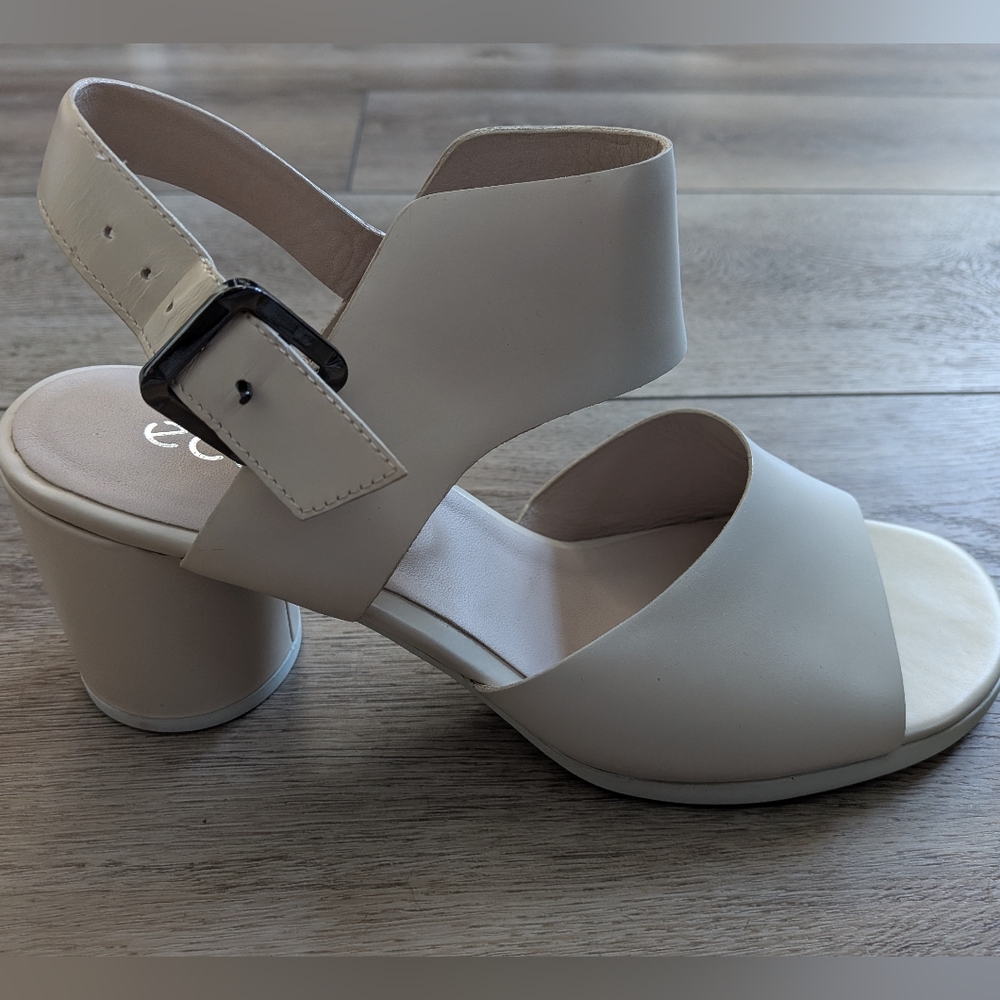 Ecco Cream Leather Block Heel Sandals